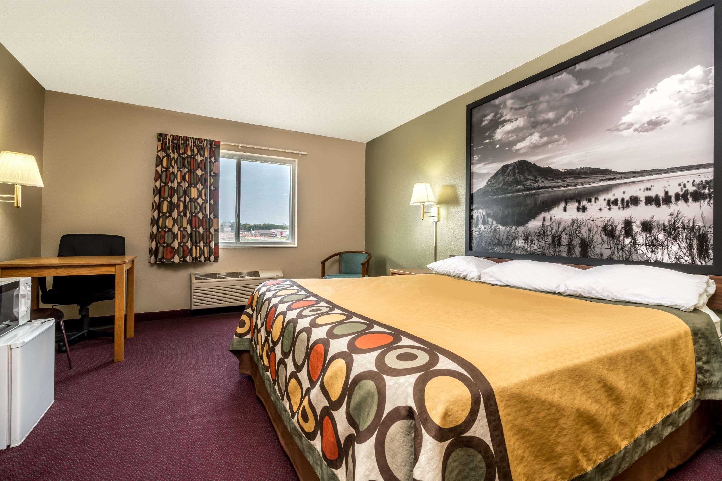 Super 8 By Wyndham Beresford Hotel Exterior foto