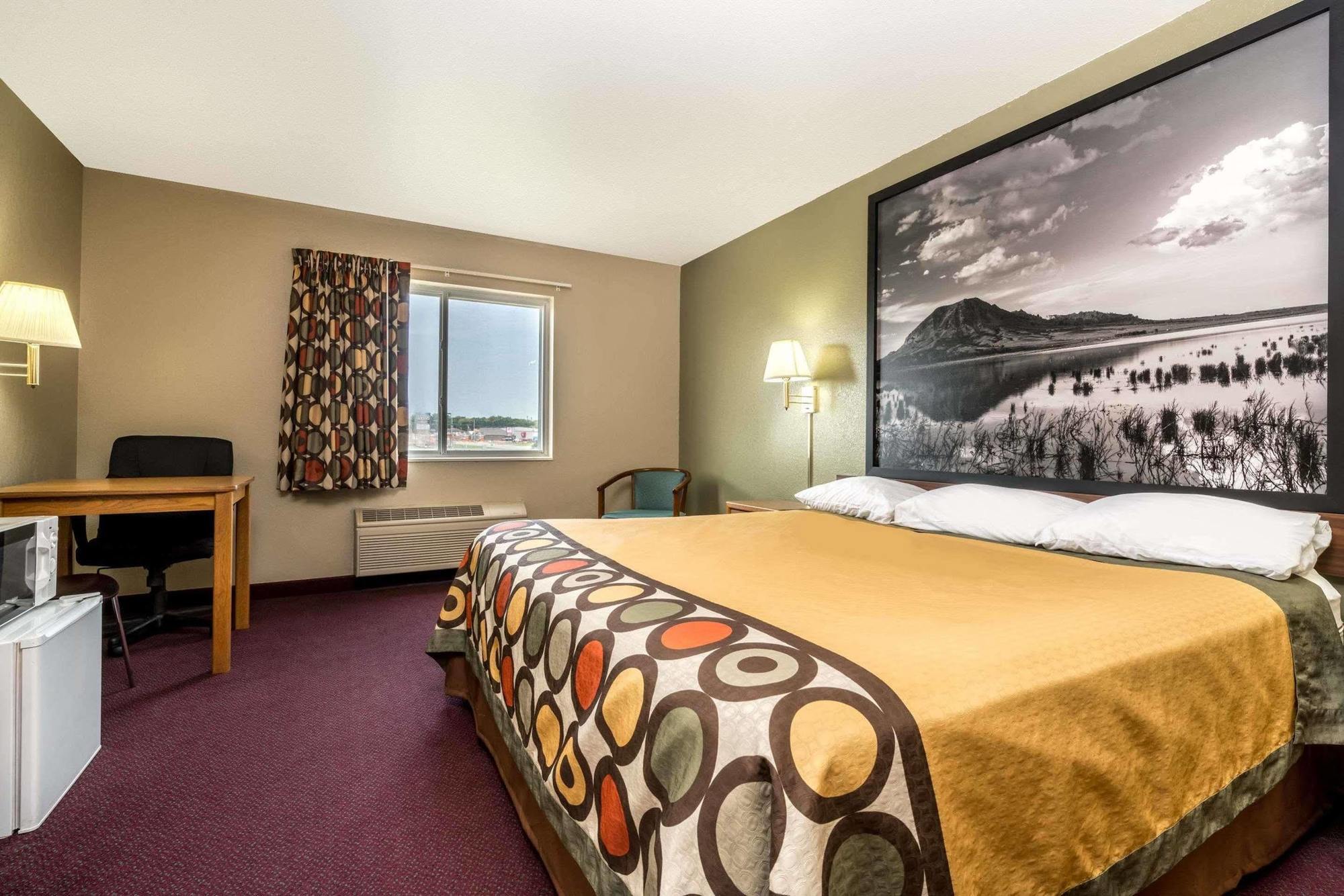 Super 8 By Wyndham Beresford Hotel Exterior foto